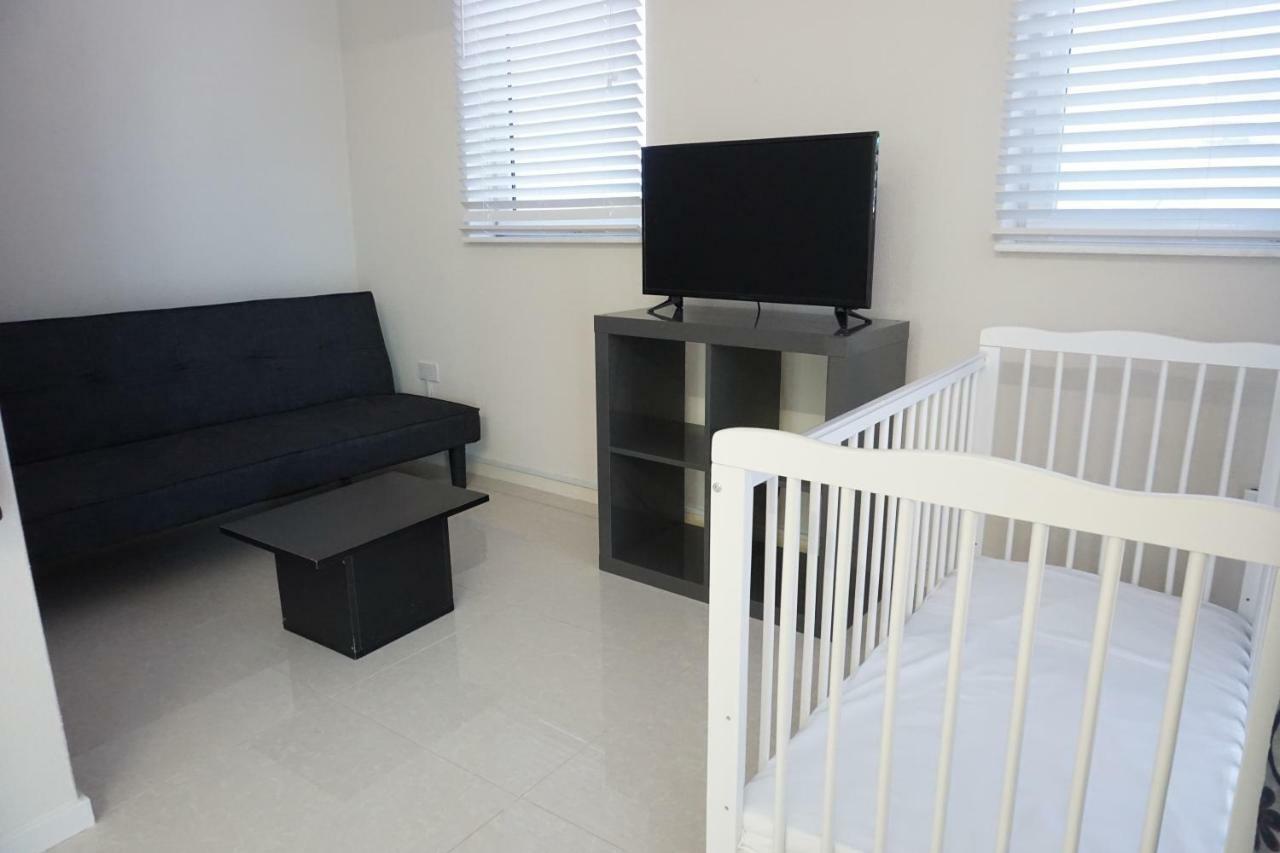 Self Contained Apartment With Private Kitchen Higher Heights, Barbados Christ Church Kültér fotó