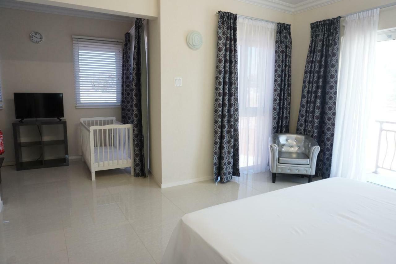 Self Contained Apartment With Private Kitchen Higher Heights, Barbados Christ Church Kültér fotó