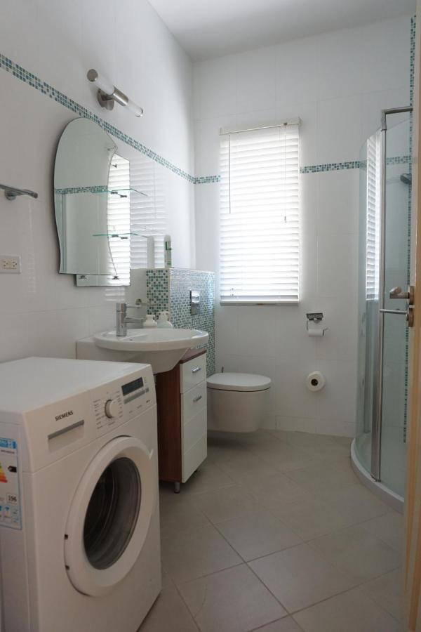 Self Contained Apartment With Private Kitchen Higher Heights, Barbados Christ Church Kültér fotó